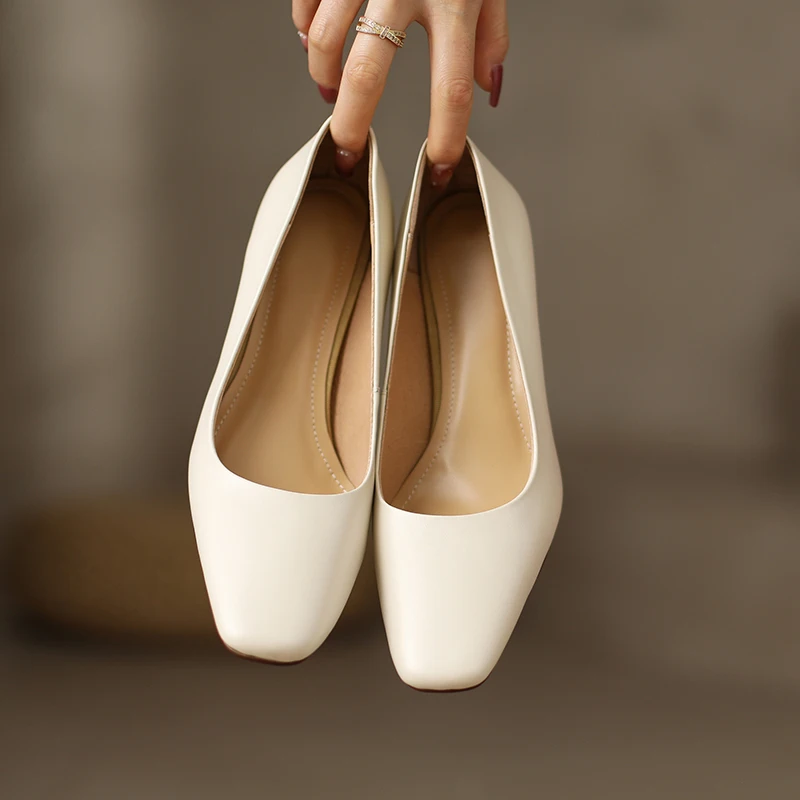 

MythLuo Pumps for Women Thin Heels Shoes Dress Shoes Genuine Leather Square Toe 7CM High Heels Office Ladies Casual Shoes Retro
