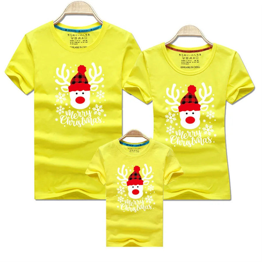 thumbnail image 4 of Ropa familiar personalizada a juego para Navidad, camiseta personalizada con ciervo y nombre para madre, padre e hijos, atuendo familiar de Navidad, camisetas, 4 of 5