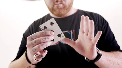 

Revolve (Gimmicks and Online Instructions) by Nicholas Lawrence Card Magic Tricks Illusions Close up Magic Street Magia Magician