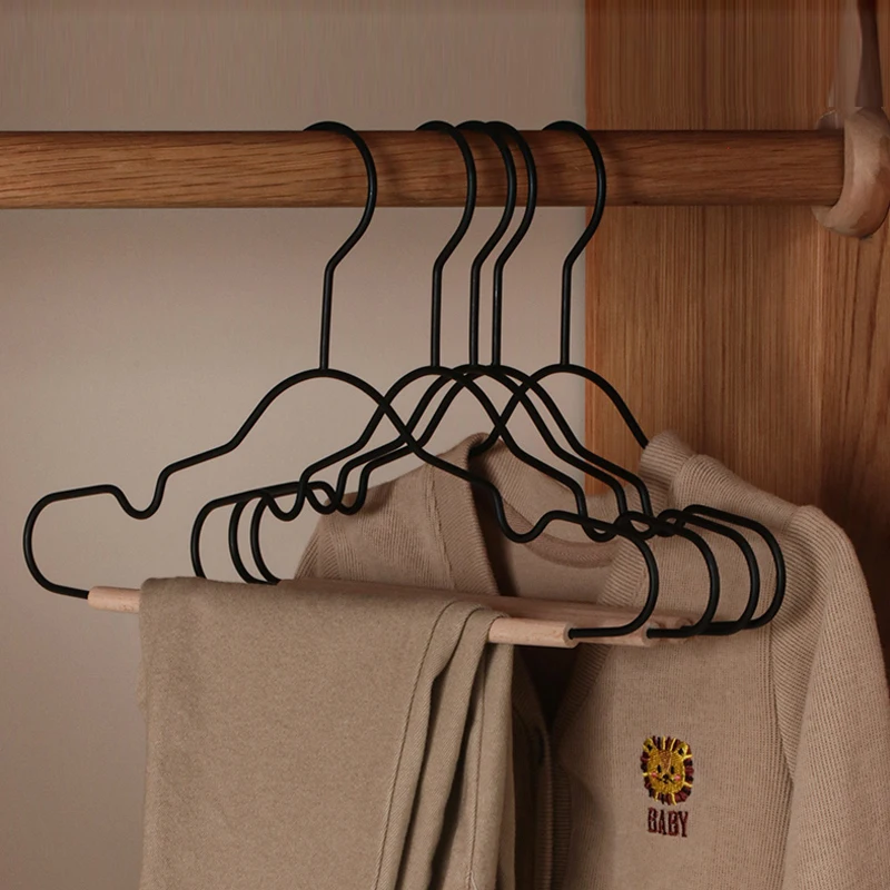 https://ae01.alicdn.com/kf/S05f376859b0d4751ad0e4c98d8773294p/5pcs-Baby-Cloth-Hangers-Iron-and-Wooden-Hanging-Rack-for-Kids-Clothes-Drying-Rack-Anti-slip.jpg