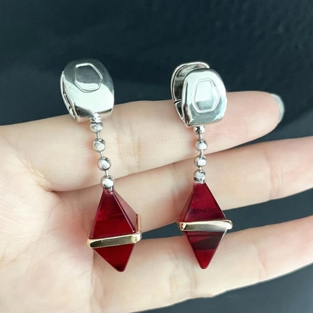 Anime HUNTER×HUNTER Kurapika Ear Clip No Piercing Eardrop Red Zircon Pendant Unisex Gothic Earrings Cosplay Accessories Prop 4