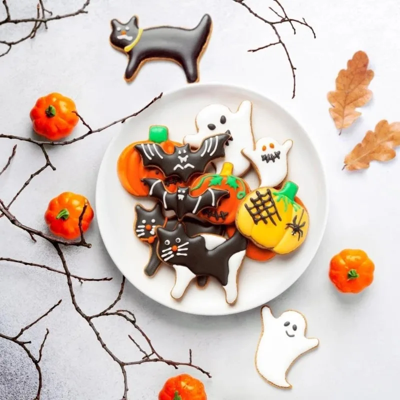 Halloween Cookie Cutter Set with Bat Pumpkin Ghost Cartoon Shapes for Baking Biscuits Pastries Ideal for DIY Spooky Treats