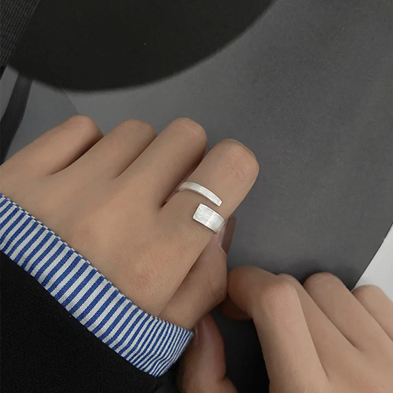 Рисунок 6 - Модные большие кольца из стерлингового