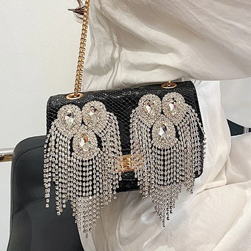 

Luxury Designer One Shoulder Bag for Women Snake Skin Banquet Bag with Crossbody Purse for Girls Tassel Chain Small Phone Pocket