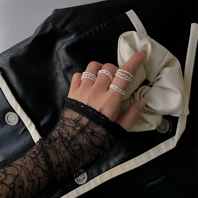 Finger Ring Peri'sBox Multi Beaded Pearl Rings Natural Freshwater Pearl Geometric Rings for Women Continuous Circle Minimalist Ring finger ring