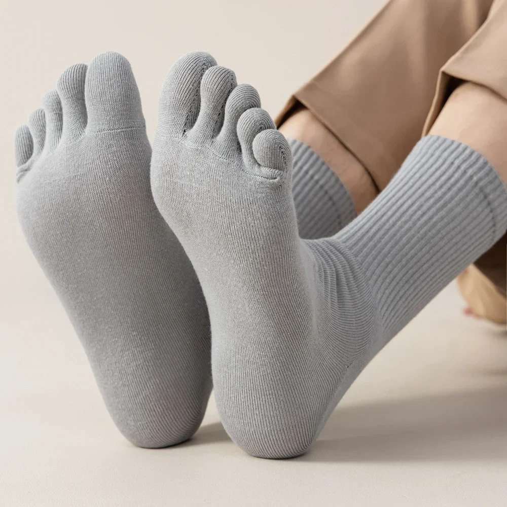 5 Paar weiche Baumwoll-Fünf-Finger-Socken für Herren, hochwertige, einfarbige, antibiotische Outdoor-Sportsocken, geruchshemmende, geteilte Zehensocken – Detail 11
