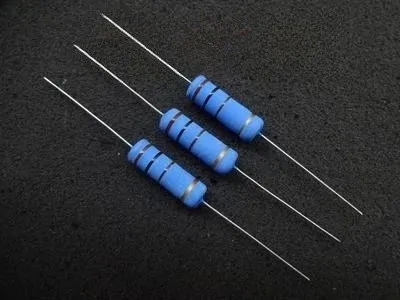 Thailandia Resistore 5W 100R 100Ω 100Ohm 100E 100 Euro 8*24