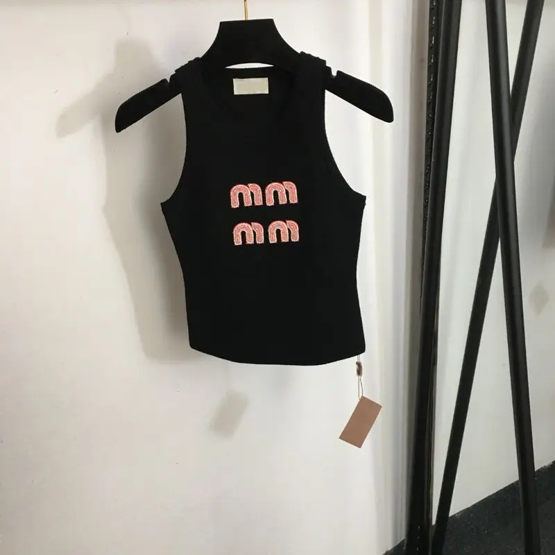 ตัวเลือกสินค้า เสื้อกล้ามเรียบหรู ใส่สบายทุกวัน