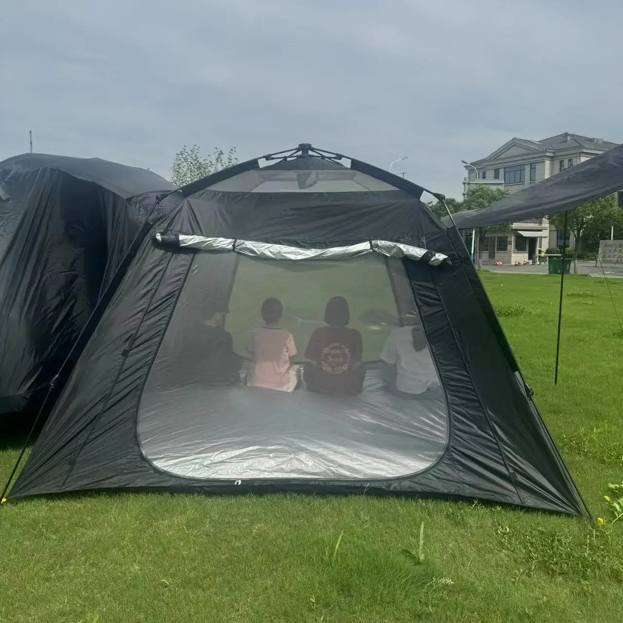 For Tesla All Sedans And SUV Outdoor Tent Fully Automatic Quick Open Car Tailgate Tent Portable Camping Double layer Folding
