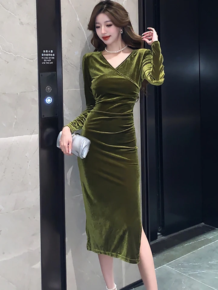 Women Green Velvet Long Sleeve V-Neck Dress Gown Autumn Winter Korean  Vintage Luxury Long Dress 2026 Elegant Bodycon Party Dress - AliExpress  200000345