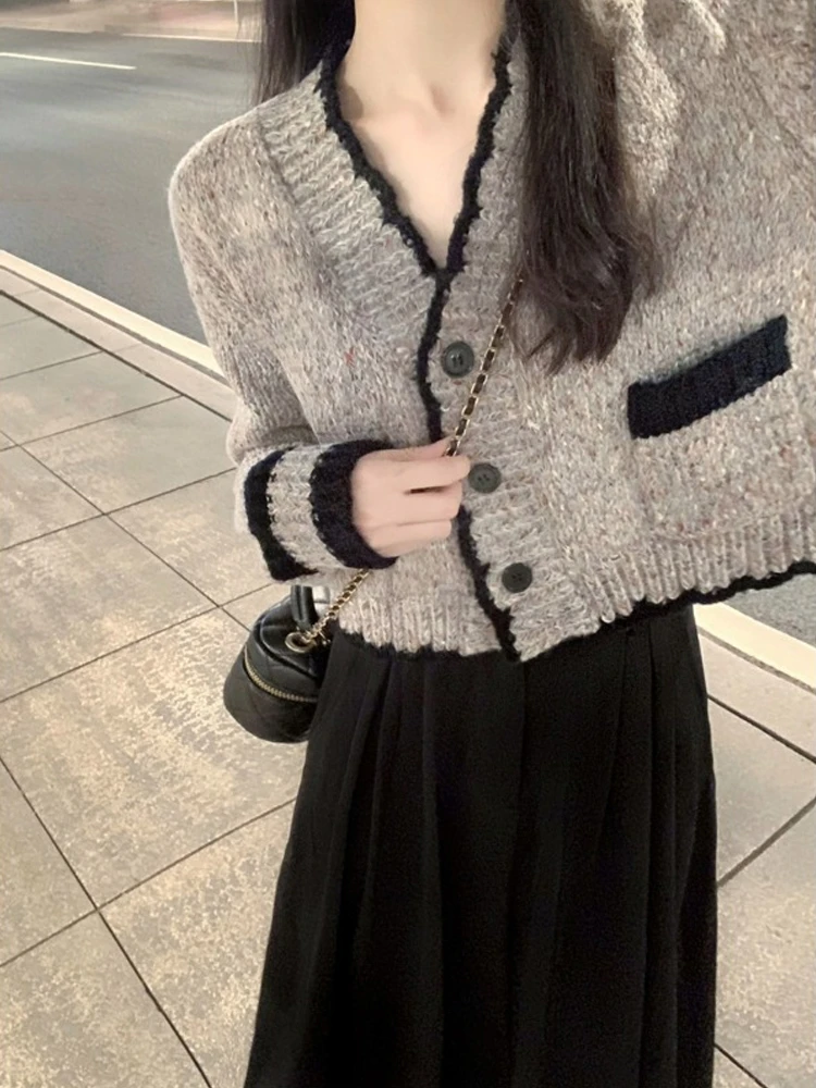 Spring New V-Neck Maternity Knitwear French Style Short Cardigans Jackets Pregnant Women's Knitting Coat Single-breasted Sweater