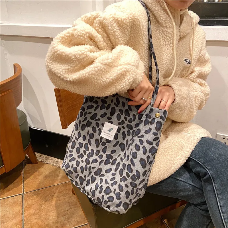 Leopard Print Women's Shoulder Bags Fashionable Canvas Tote Bag Large Capacity Beach Bag Daily Travel Handbag