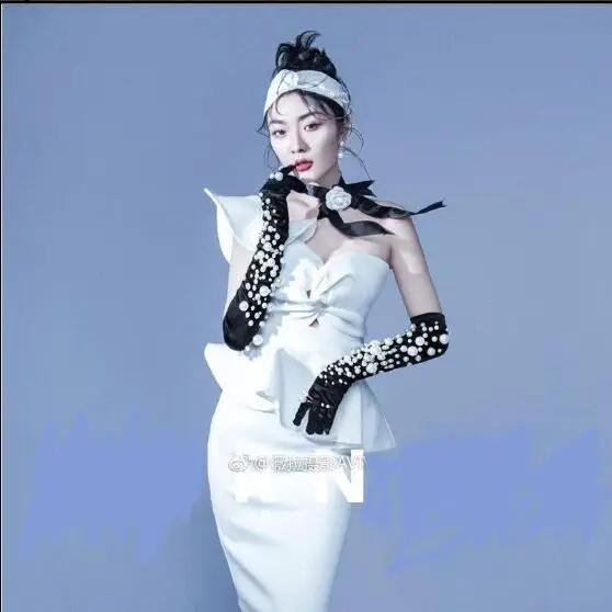 

Women's Stage Gloves Retro Banquet Black Velvet Pearl Long Party