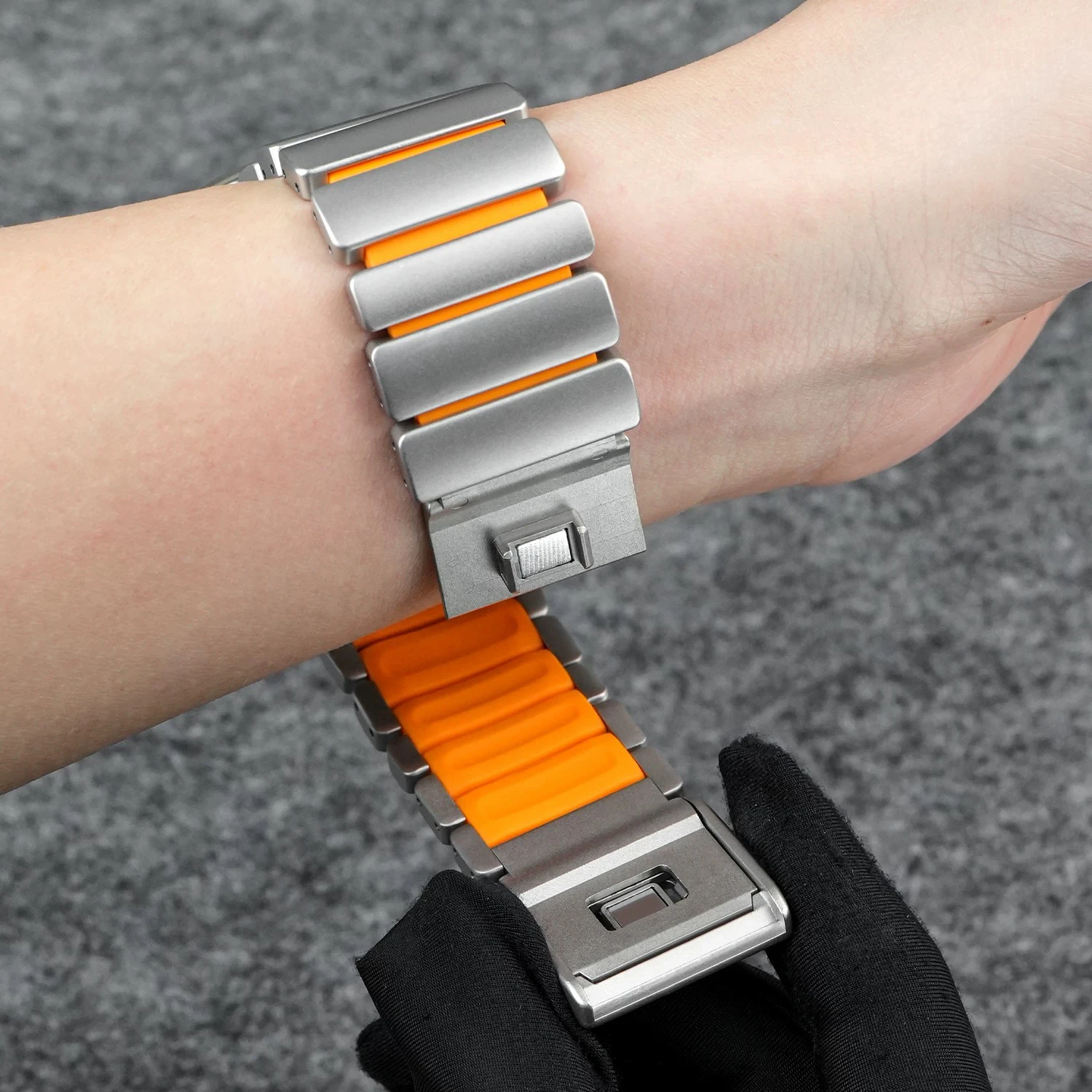 Magnetic Buckle Metal Strap Bracelet