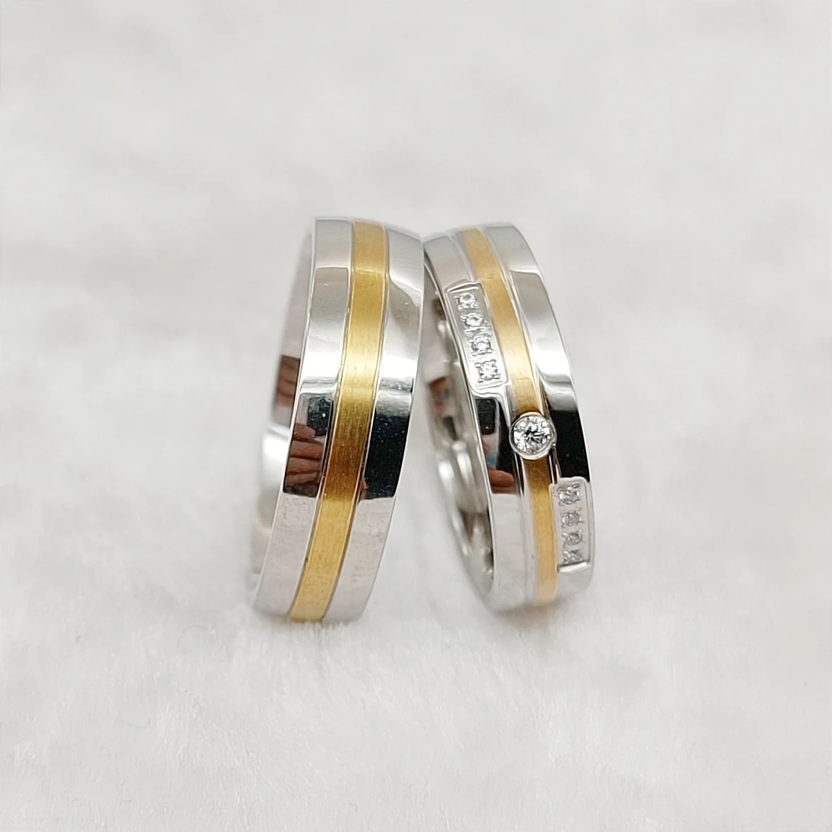 

Unique Anniversary Statement Wedding Rings Sets For Men and Women Two Tone 18k Gold Plated Stainless Steel Jewery Couples