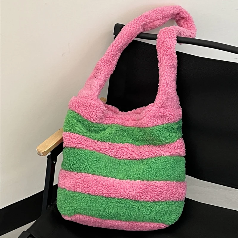 

Korean Fashion Plush Bags For Women Luxury Designer Handbags And Purse 2023 New In Faux Fur Imitation Lamb Wool Striped Shoulder