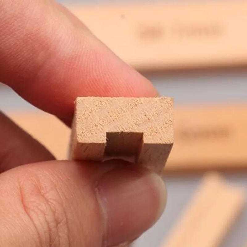 1Pcs Professional DIY Leather Craft 3# 5# zipper glue leak proof Wood Ruler Handmade Tool