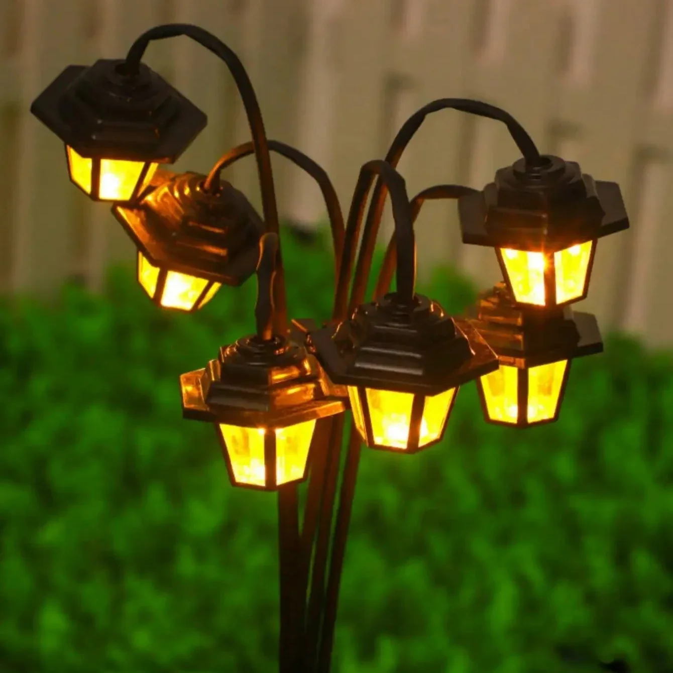 รูปสินค้า โคมไฟสวนสไตล์วินเทจ 3/6 LED โซลาร์เซลล์
