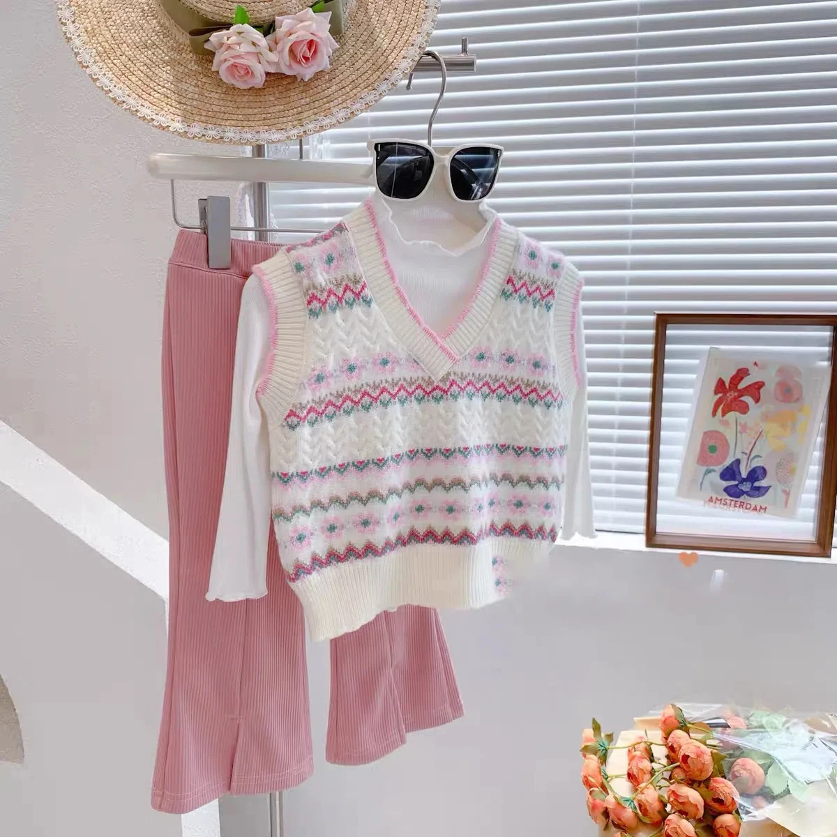 

Menoea Girls' Clothing 2023 Spring And Autumn Set New Girls' Flower Geometric Knitted Vest+T-shirt+Bell-bottoms 3-piece Set