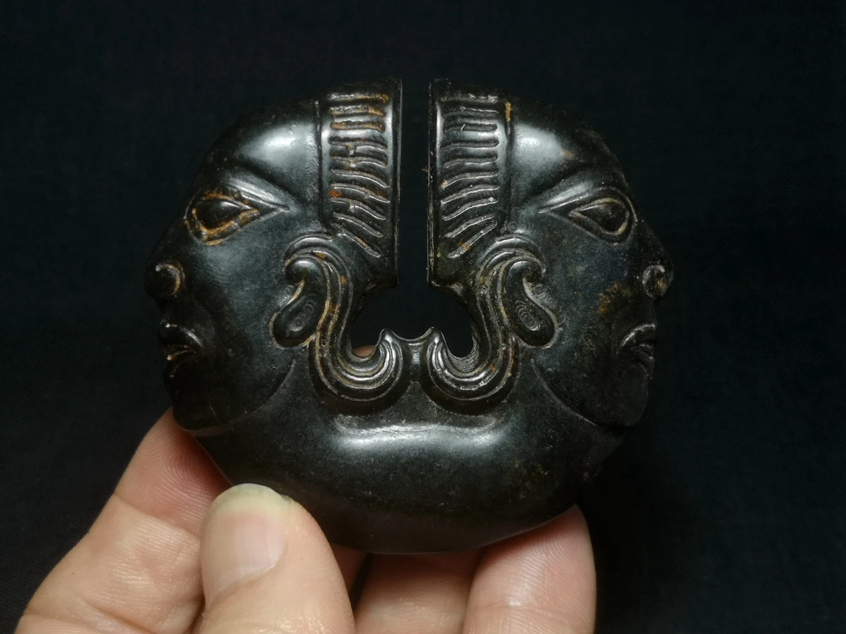 

YIZHU CULTUER ART Chinese HongShan culture Meteorite jade carved person face Old amulet Pendant Gift Collection