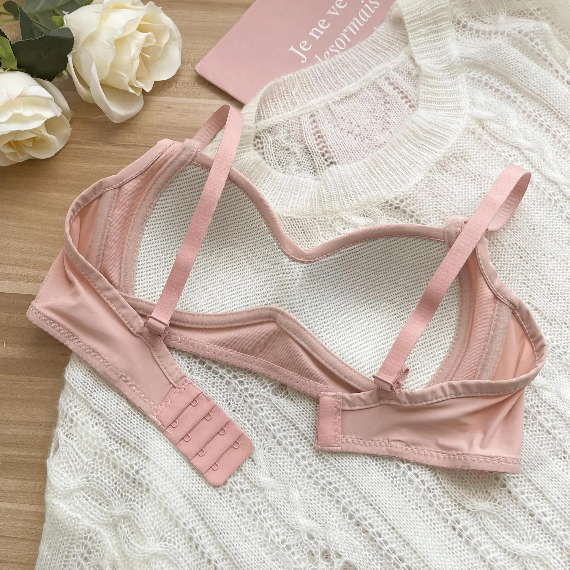 Non Steel Ring Gathered Underwear Women's Sexy Bra Flower Embroidery Bralette Comfort Push Up Lingerie Breathable Brassiere