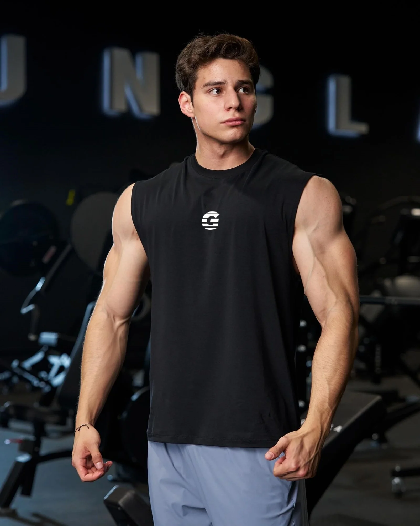 Summer Men's Sleeveless Gym Vest Bodybuilding Fashion Basketball Jersey Vest Breathable Mesh Sports Undershirt Running Tees