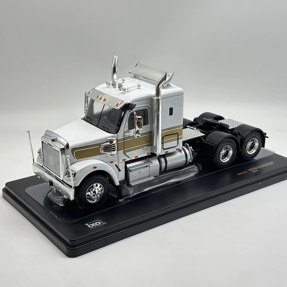 Ixo 1:43 Freightliner Coronado Truck Année De Construction 2012 Blanc Or Tr21022