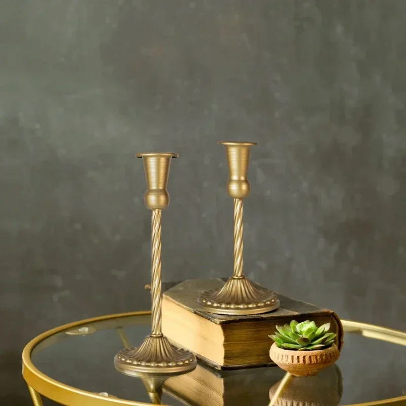 Retro Gold Spiral Candlestick Holders Candlestick Stand Home Decoration Candlelight Dinner Table Romantic Wedding Ornaments candle holders