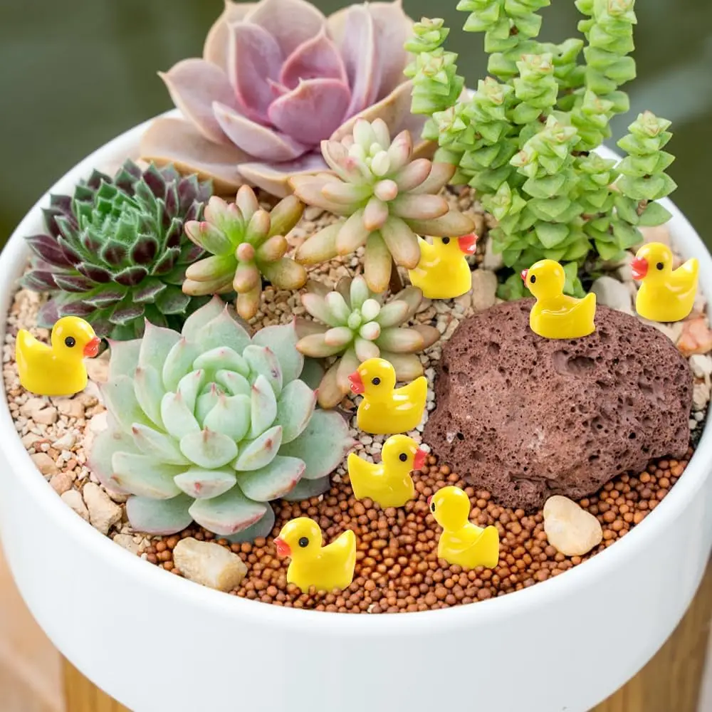 100/200Pcs Resin Mini Duck Miniature Figurines Ornaments Decor Yellow Animal Garden Crafts Tiny Duck Landscape Plants Fairy 2
