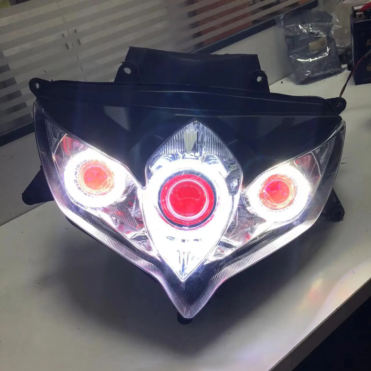 Suzuki Gsxr 600 2008 Headlight suzuki-gsxr-600-2008-headlight