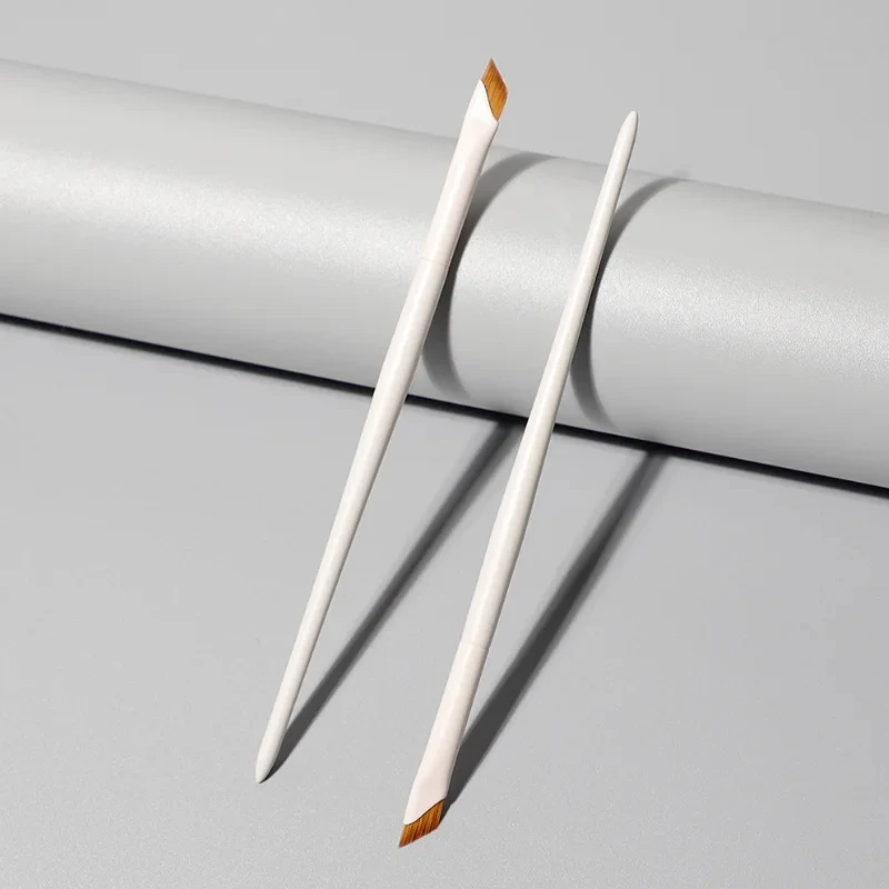 Ultra Fine Eyeliner Brush 4