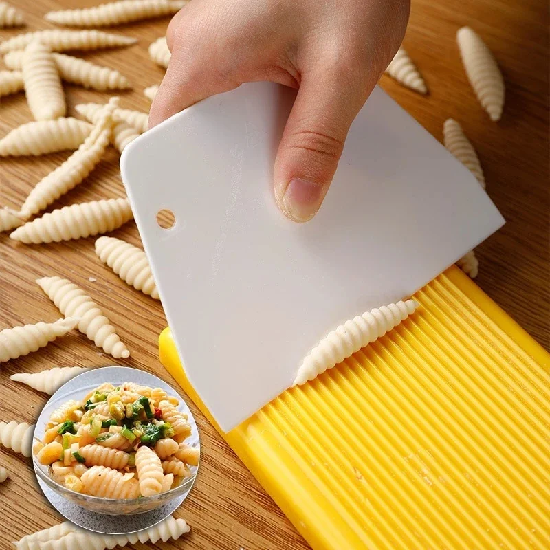 Plastic Pasta Macaroni Board Spaghetti Macaroni Pasta Gnocchi Maker Rolling Pin Baby Food Supplement Molds Manual Kitchen Tool