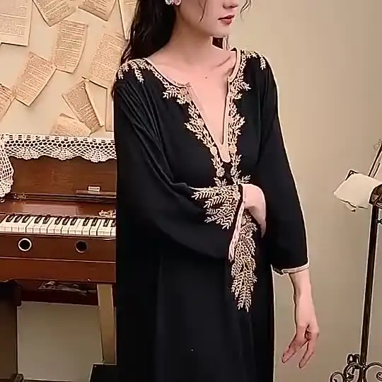 Хлопковое богемное платье с вышивкой длинное глубоким v-образным вырезом кафтан