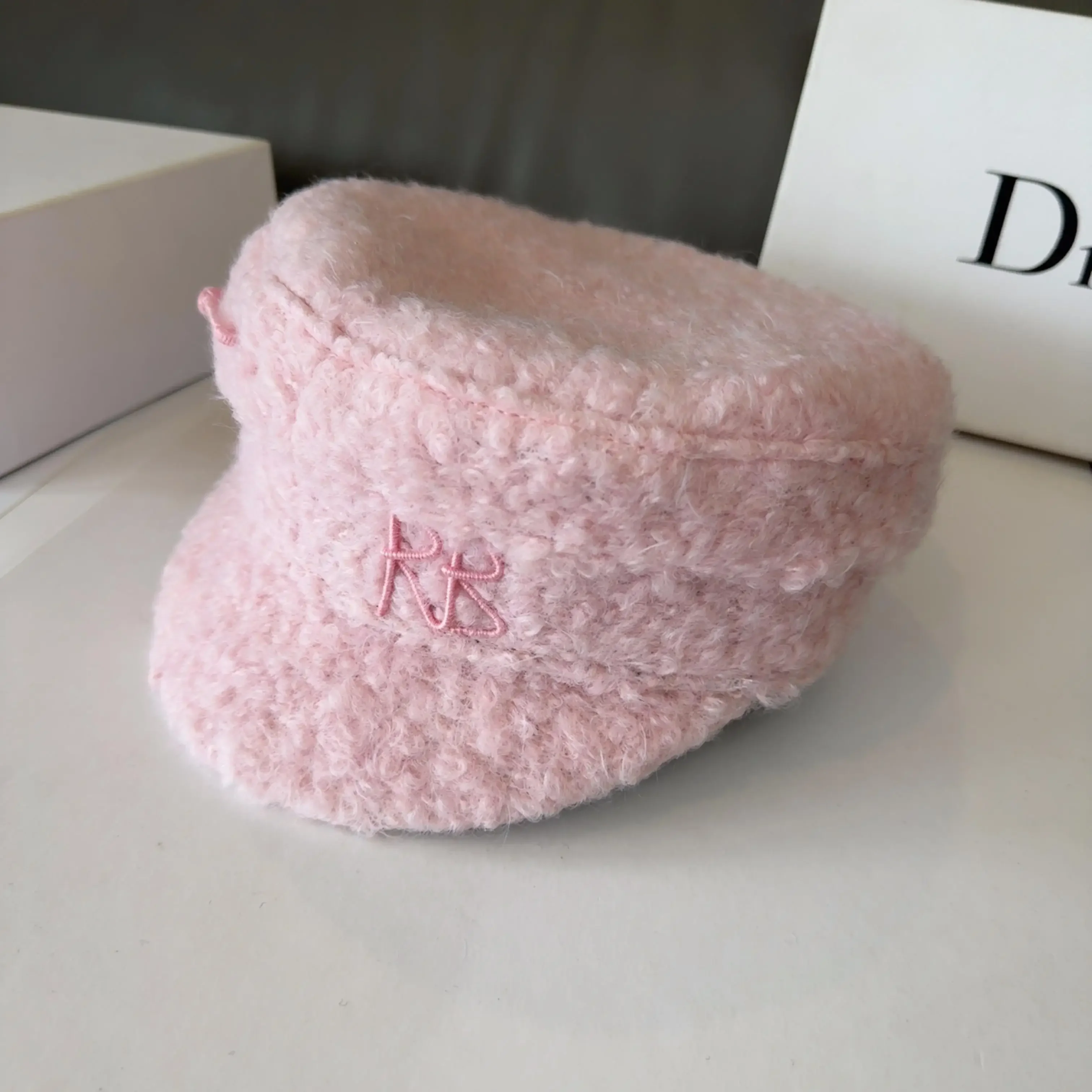 Brand Designer New Winter Baker Boy Caps Pink Letter Newsboy Caps Thick Warm Flat Cap