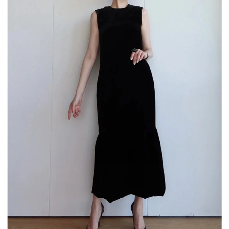 

2023 Early Spring New Nordic Style Velvet Bud Mosaic A-line Skirt Versatile Lady Dress