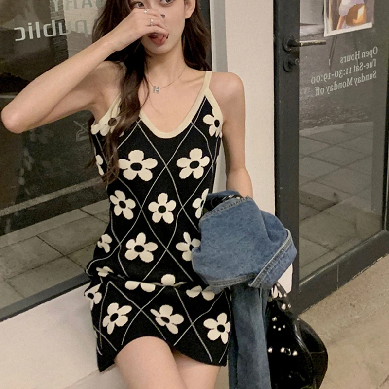

Retro Flower Strap Mini Dress Women Knitted Sleeveless Casual Summer Dresses