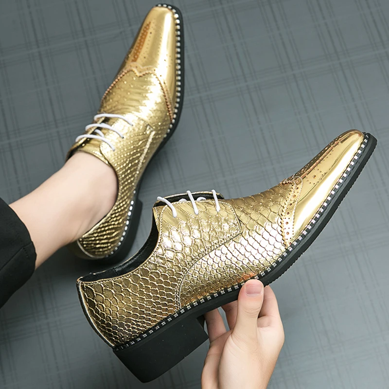 Luxury Designer Gentleman Glitter Gold Business Lace Up Leather Brogues Casual Shoes For Men Wedding Dress Prom Formal Footwear