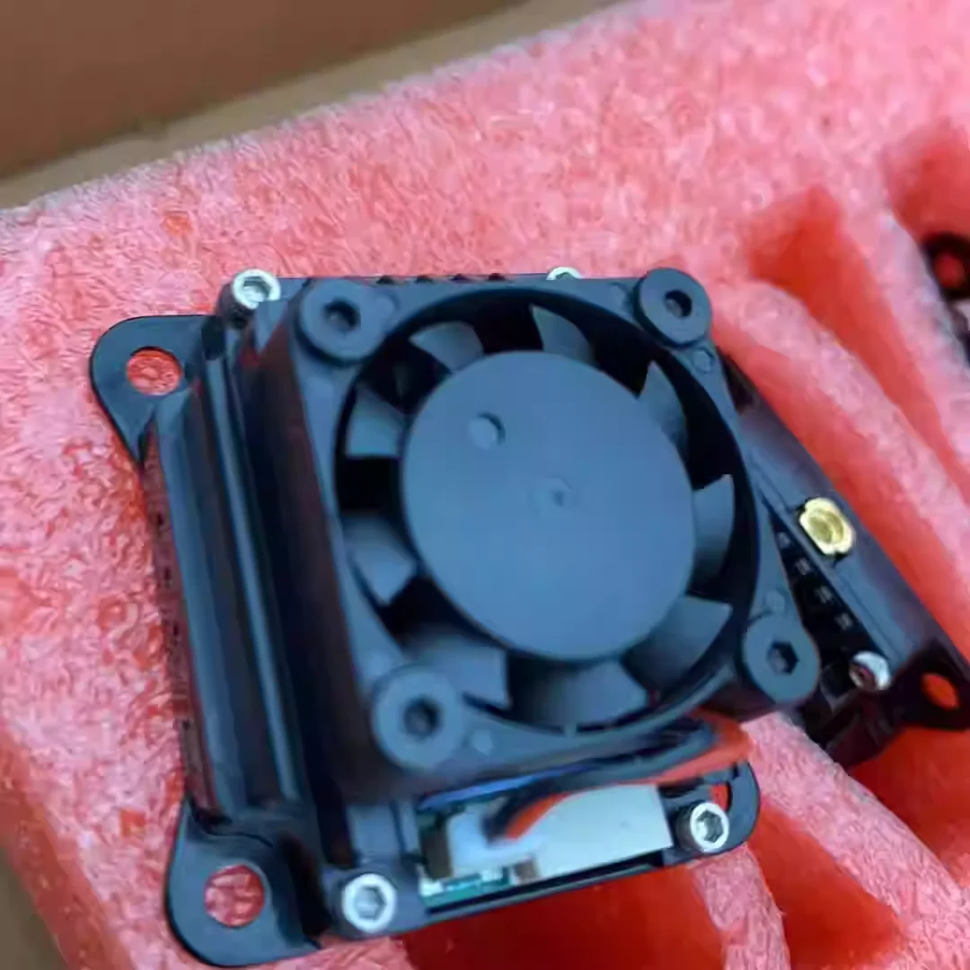 Émetteur Vidéo FPV 3W 4.9/5.8/6.1GHz + Récepteur 5.8/4.9/6.1GHz