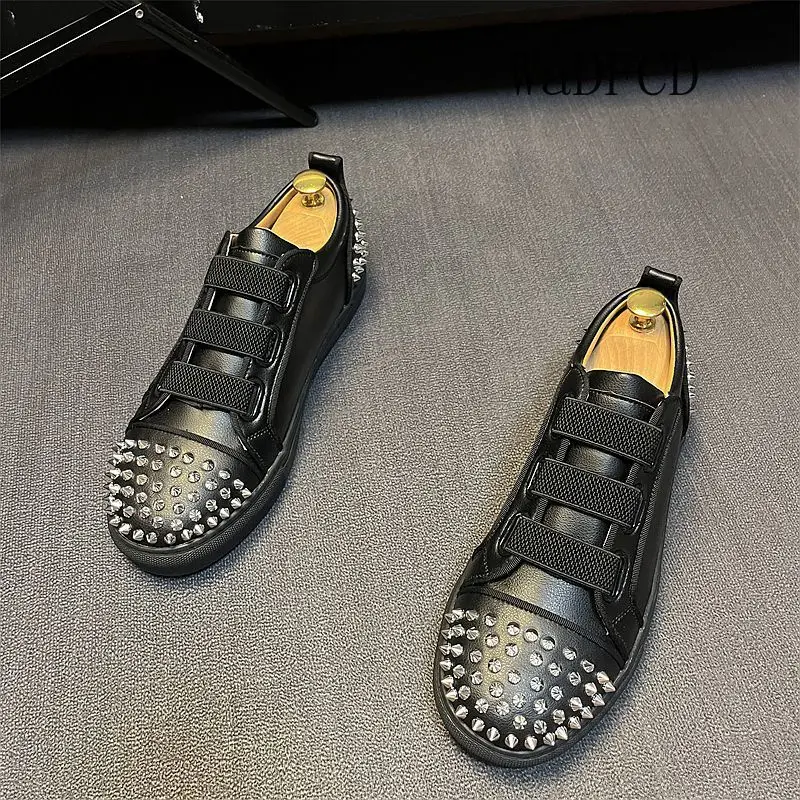 Sneaker Casual Men Designer Rivet Board Shoes Fashion Split