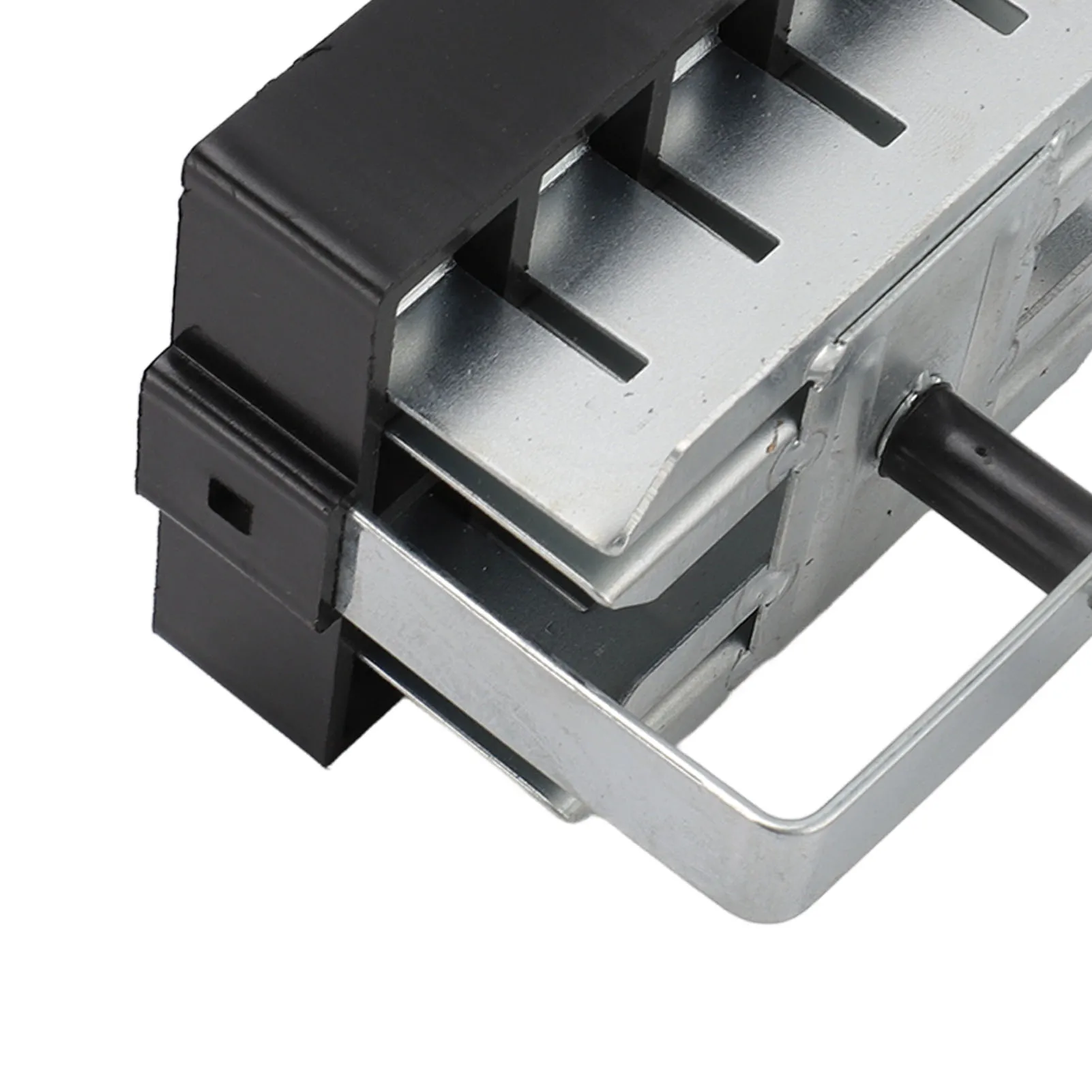 S0643981eefde40eabab0971eec237a42L