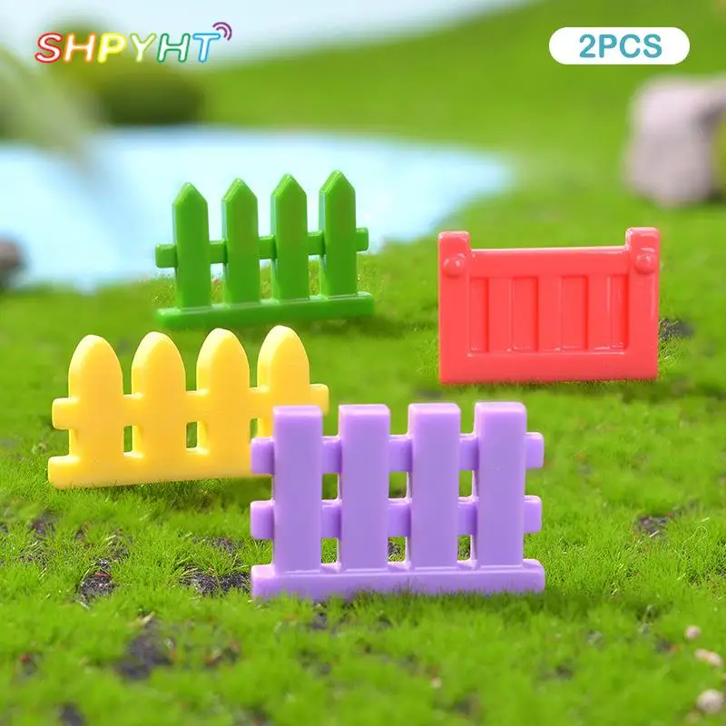 

2Pcs Dollhouse Mini Color Fence Ornament Garden Barrier Figurine Micro Landscape DIY Dollhouse Home Garden Scene Decoration Toy