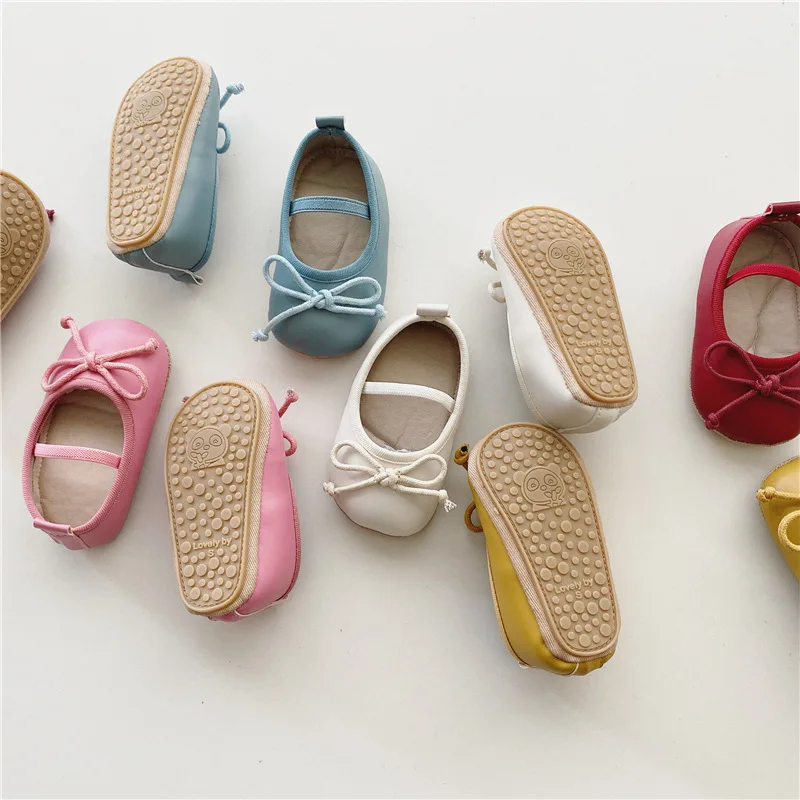 Description Picture 4 of item5116B Baby Shoes Spring and Autumn Korean Baby Girl Soft Toe Shoes Indoor Anti-slip and Anti-drop Shoes