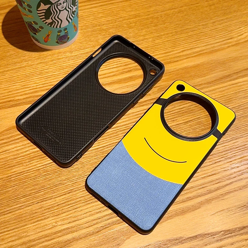 Large-Eye Yellow Pattern Leather Shockproof & Fingerprint-Resistant Phone Case
