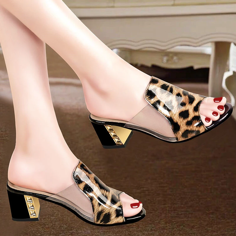 

New Slippers Women Peep Toe High Heels Summer Shoes Wear Square Heel Women Shoes Fashion Slippers Ladies Shoes Thick Heel Women