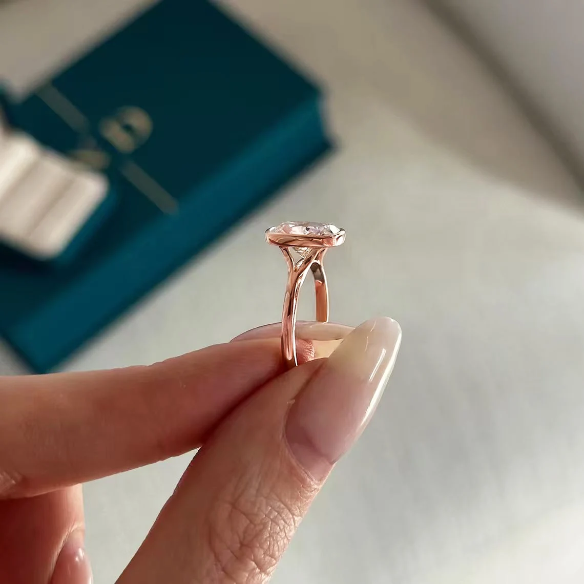 Exquisite Rose Gold Engagement Ring for Women - High-quality Shiny AAAA Zircon Jewelry Anniversary Gift - 4