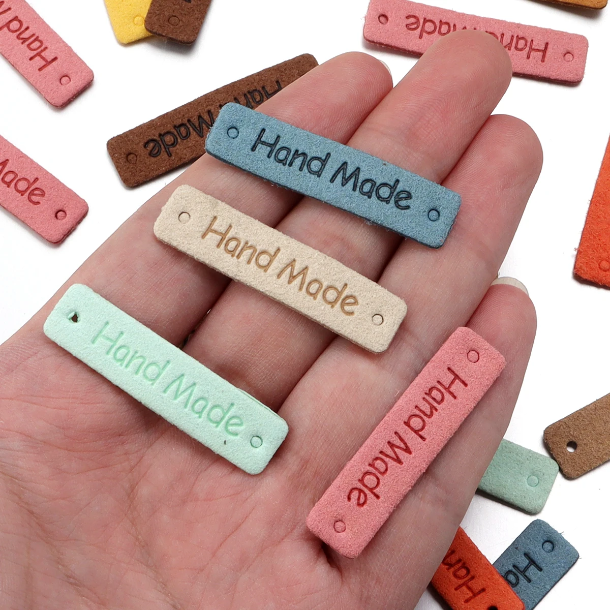 20 개/몫 1x4cm 수제 가죽 라벨 다채로운 의류 바느질 가죽 태그 DIY 가방 바느질 장식 액세서리