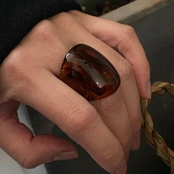 Vintage Brown Oval Resin Statement Ring - Bold Geometric Jewelry - Inner diameter 17MM (A)