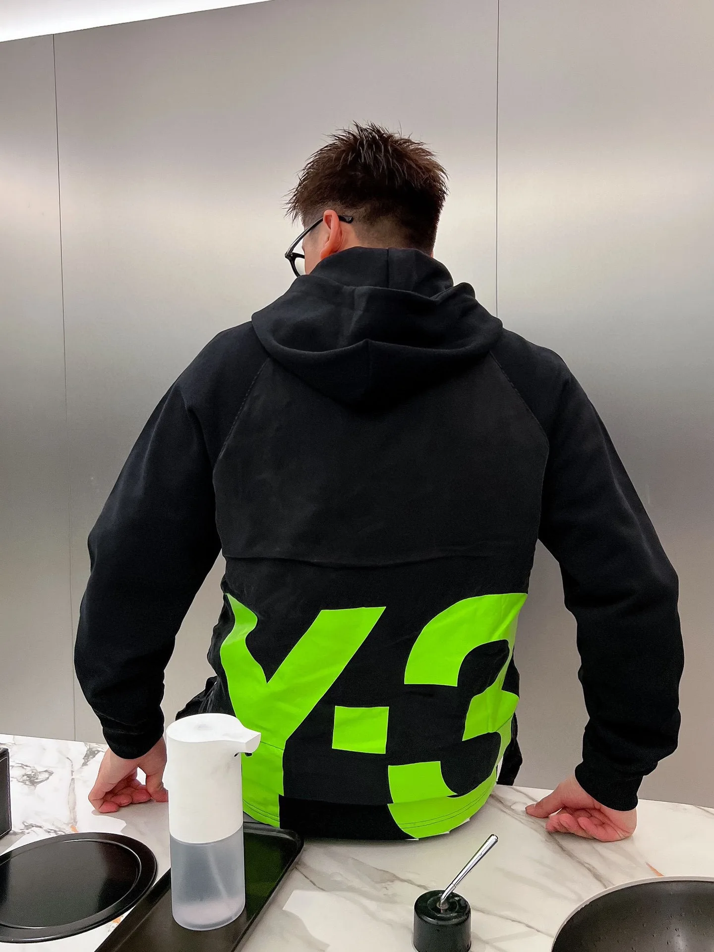 Рисунок 2 - Толстовка Yamamoto Yoshi Y3