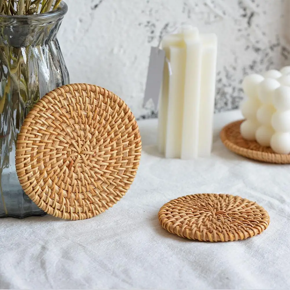 1PC Round Natural Rattan Insulation Kitchen Woven Holder Drink Coaster