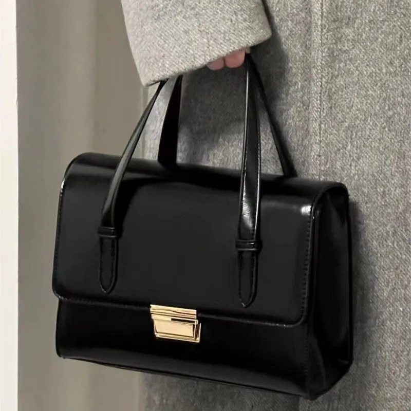 Japanese Style Retro Black Handbag Women Leather Large Capacity Business Trip Sle Briefcase Ladies Campus Literary Shoulder Bags